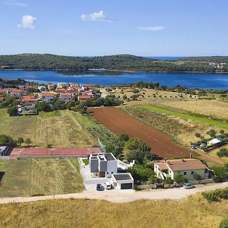 700 Meter Zum Strand Mit Privatpool, Wlan, Meerblick *